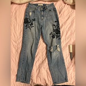 Pacsun mom jeans size 24 with flower embroidery and holes